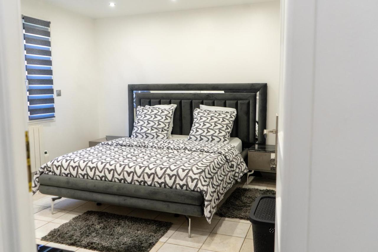 Kimia House Apartment Osny Luaran gambar